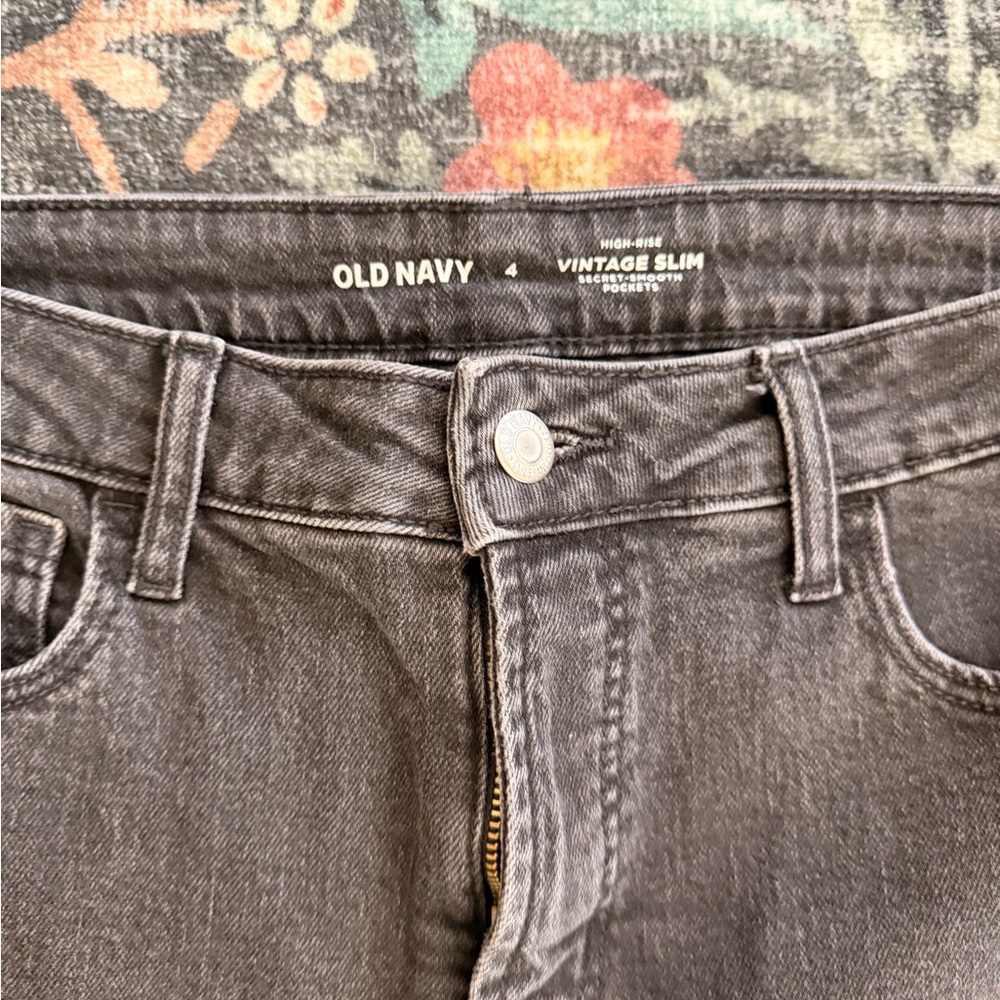 Old Navy Vintage Slim Jeans in Charcoal